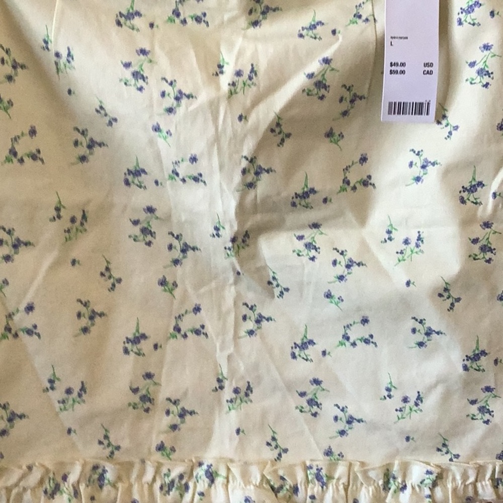 Adorable NWT Mini Skirt 💜💜 by Urban Outfitters - Picture 7 of 9